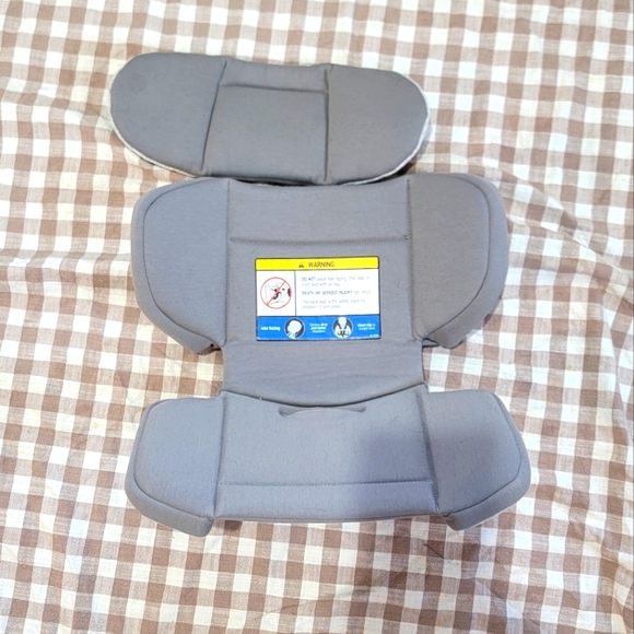 Nuna Rava Infant Insert - Picture 1 of 2